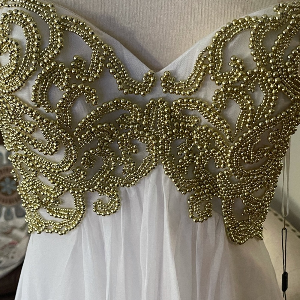 Prom dress La Femme NWT white chiffon size 4 with gold beads